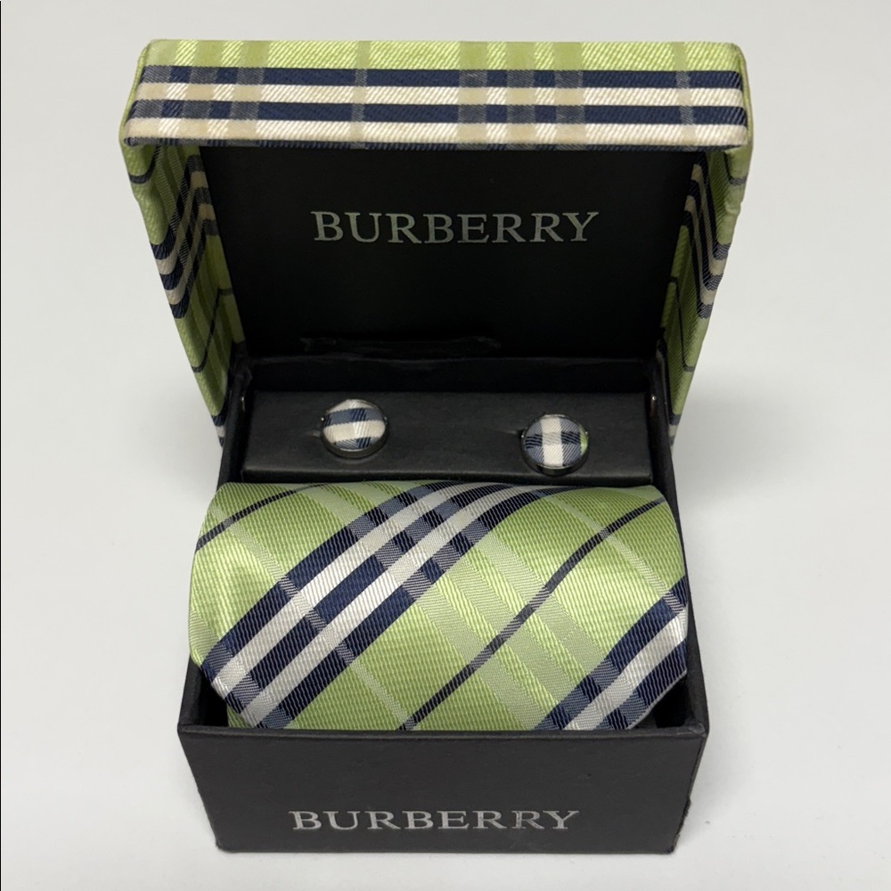 Burberry Green Navy And Cream Plaid Tie Handkerchief & Cufflinks Set